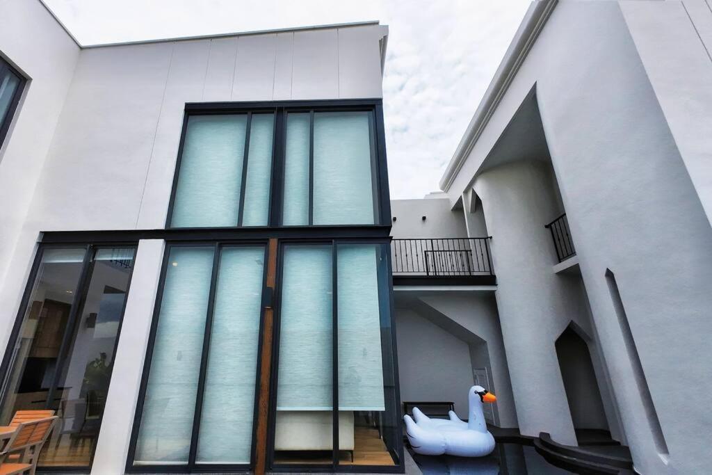 Villa Pupae Pool Inara Pattaya