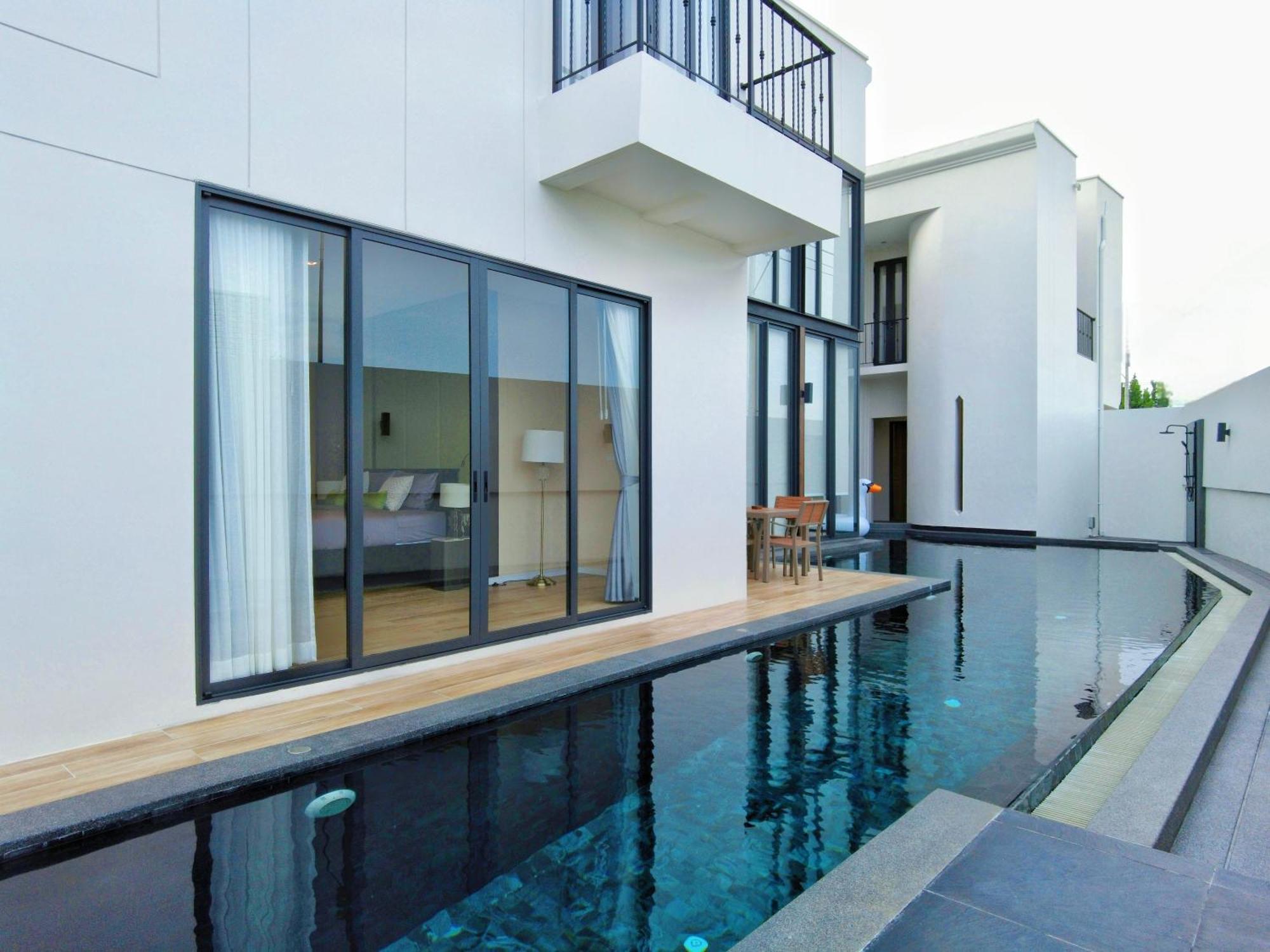 Villa Pupae Pool Inara *